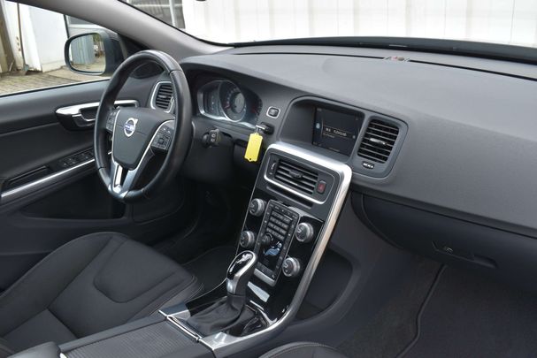 Volvo V60 T3 112 kW image number 36