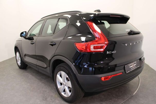 Volvo XC40 T2 Core Momentum 95 kW image number 4