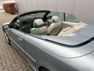 Car image 36