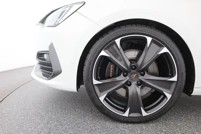 Car image 29