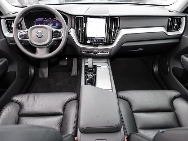 Volvo XC60 B4 Plus Dark 145 kW image number 3