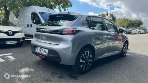 Car image 5