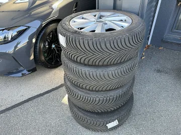 Car image 34