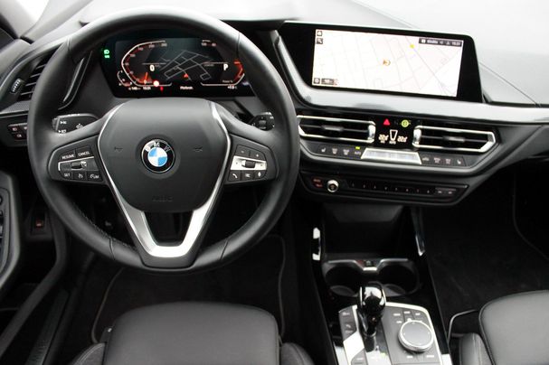 BMW 118i Sport Line 100 kW image number 6