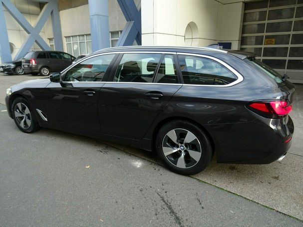 BMW 520d Touring xDrive 140 kW image number 17