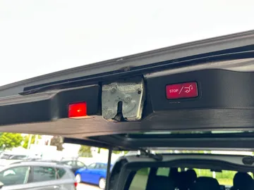 Car image 39