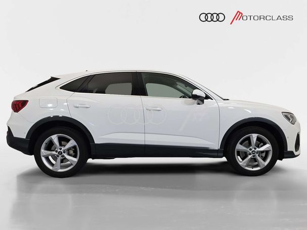 Audi Q3 45 TFSIe S tronic Sportback Business 180 kW image number 6