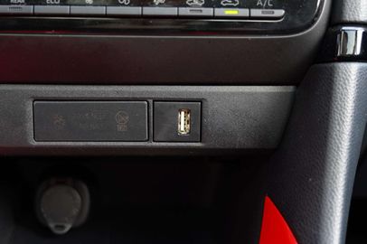 Car image 31