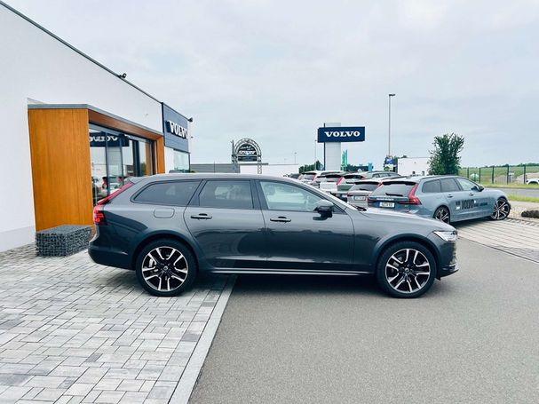 Volvo V90 Cross Country AWD Pro 173 kW image number 4