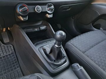 Car image 30