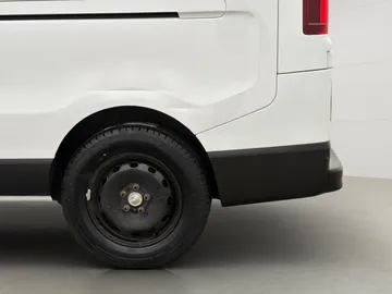 Car image 33