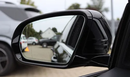 Car image 29