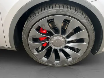 Car image 31