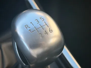 Car image 32