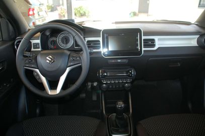 Car image 14