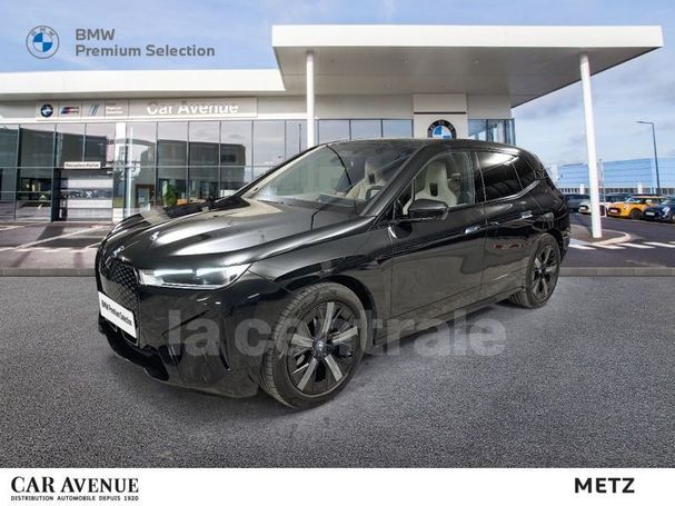 BMW iX xDrive40 240 kW image number 1