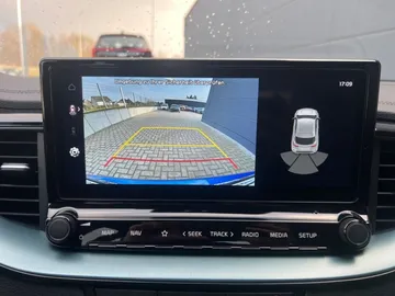Car image 15