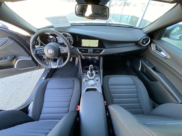 Alfa Romeo Giulia 2.2 AT8 Super 140 kW image number 12