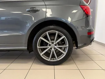 Car image 31