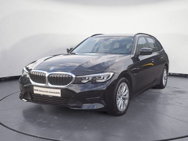 BMW 330 Touring Advantage xDrive 185 kW image number 1