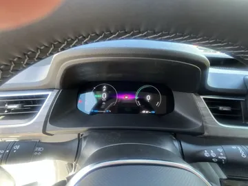 Car image 26