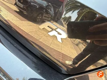 Car image 32