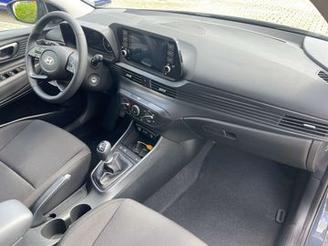 Car image 13