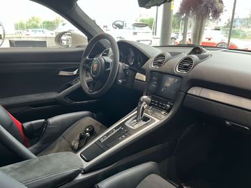 Car image 37