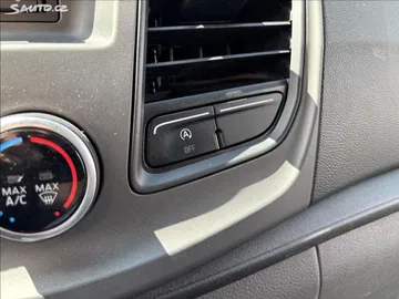 Car image 32