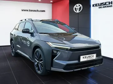 Car image 17