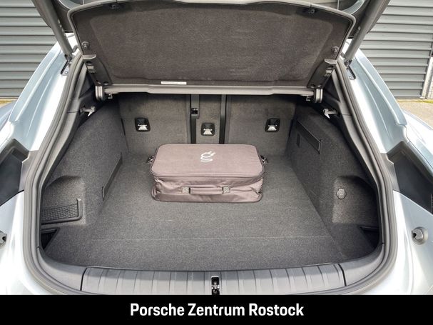 Porsche Taycan 4 Cross Turismo 350 kW image number 27