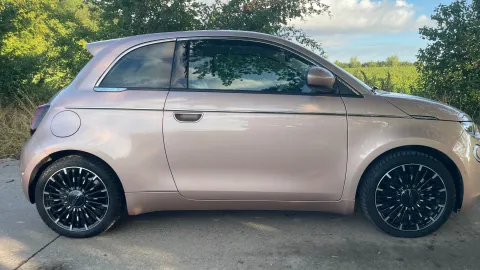 Car image 5