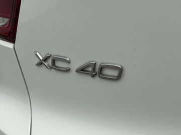 Car image 32