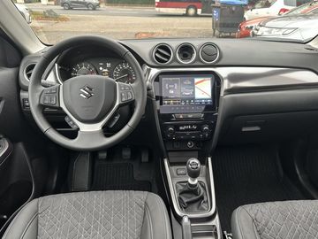 Car image 12