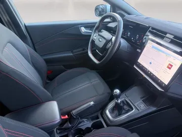 Car image 23