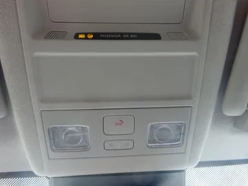 Car image 37