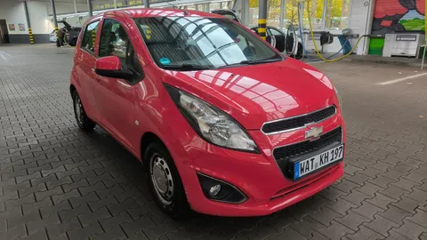 Car image 4