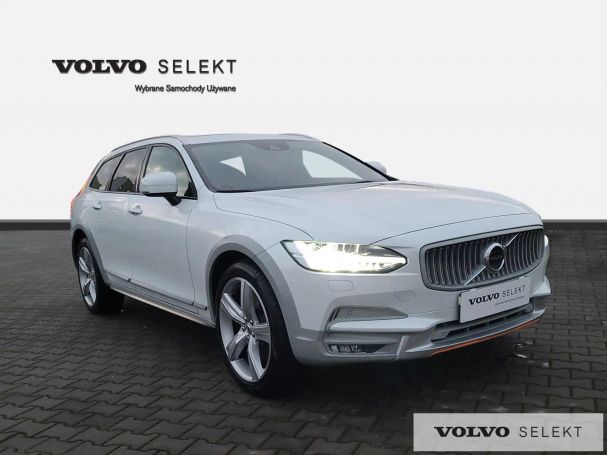 Volvo V90 Cross Country AWD 173 kW image number 3