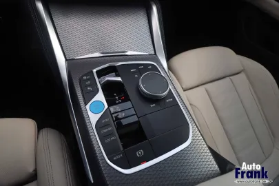 Car image 49