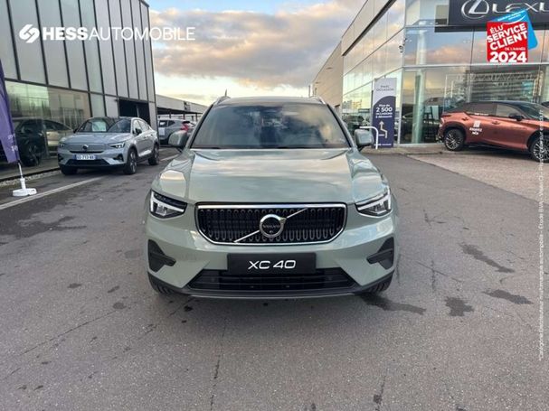 Volvo XC40 122 kW image number 3