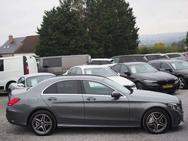 Mercedes-Benz C 300 e AMG 235 kW image number 4