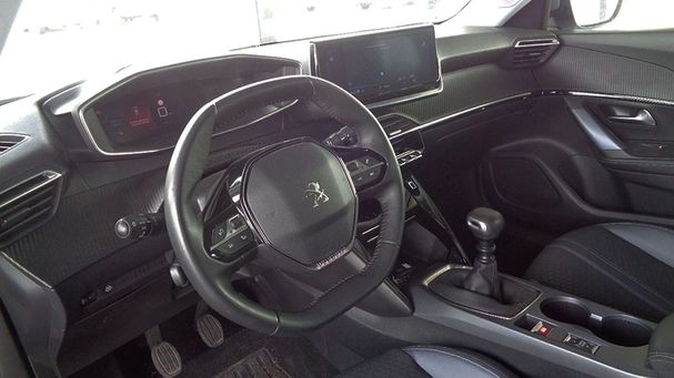 Peugeot 2008 1.2 PureTech 74 kW image number 11