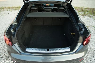 Car image 37