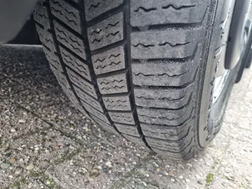 Car image 33