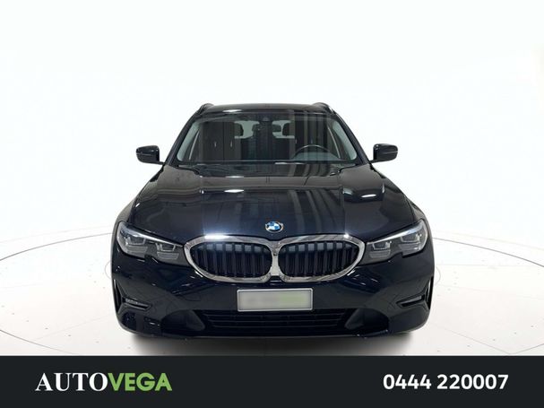 BMW 320d Touring xDrive Advantage 140 kW image number 2