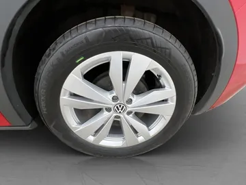 Car image 38
