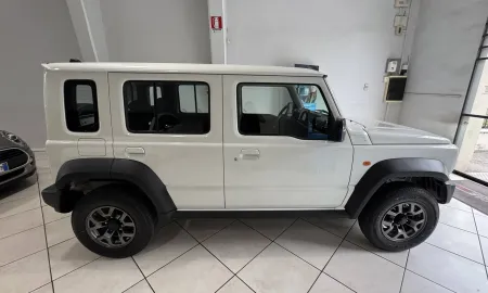 Car image 4