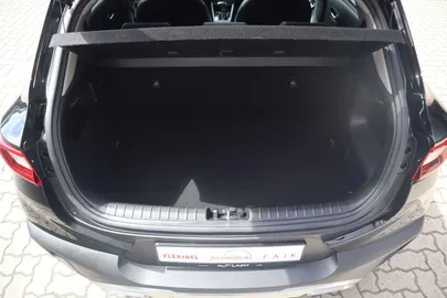 Car image 33