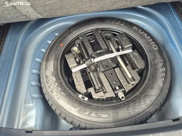 Car image 35