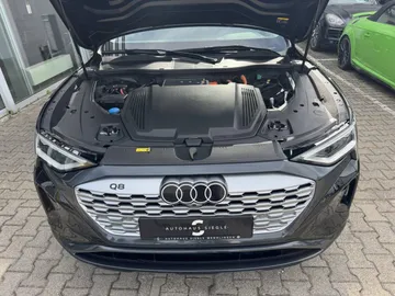 Car image 29